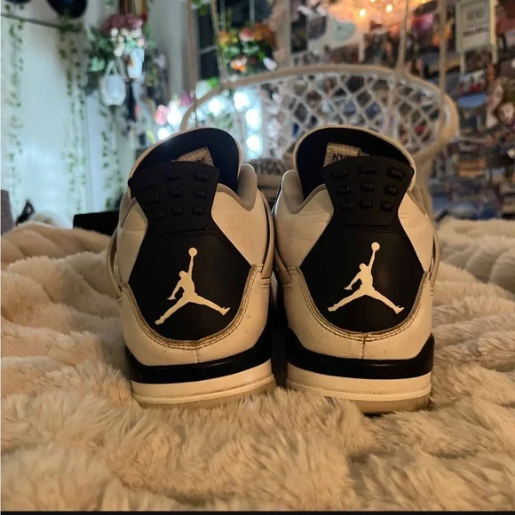 Jordan 4 military black